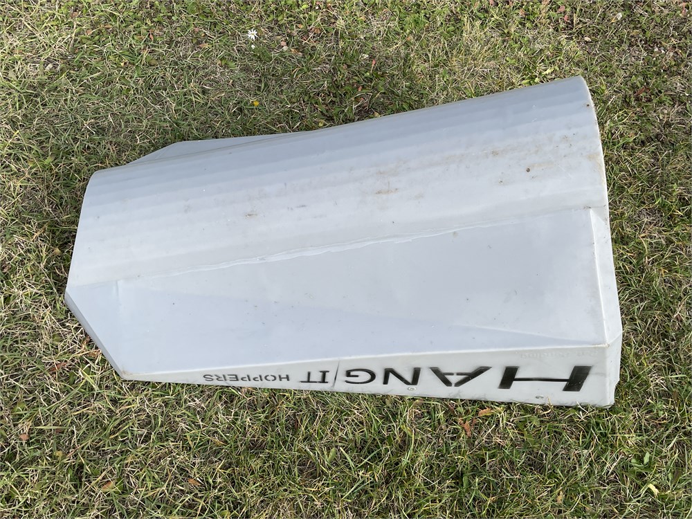 Dunkle Auction Services - Hang It Hoppers Poly Hopper To Fit Meridian ...